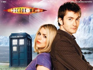 Billie Piper (Rose Tyler) e David Tennant (10º Doctor).